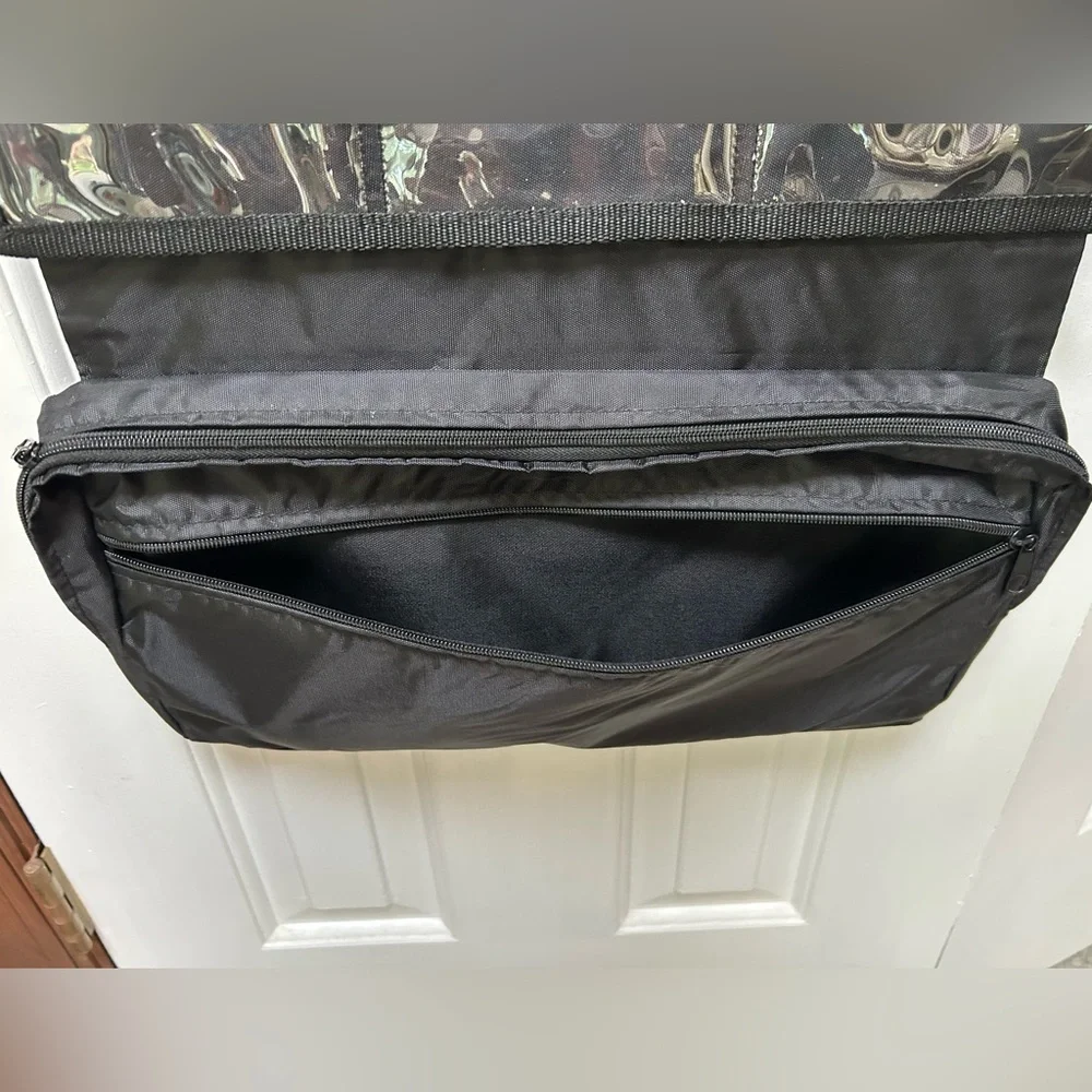 Folding Hanging Organizer, makeup, storage or travel bag. Very lg, many sections